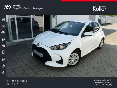 Gebraucht Toyota Yaris Hybrid Business Edition 116 PS (85 kW) 2023 Schneeweiß 040 Kleinwagen