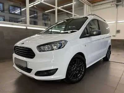 Gebraucht Ford Tourneo Courier Sport 101 PS (74 kW) 2017 Weiß Van / Kleinbus