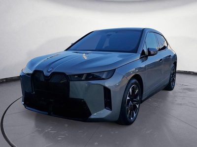 Neu BMW iX 400 kW (544 PS) 2026 Silber SUV