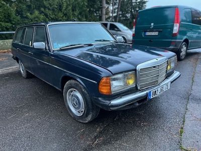 gebraucht Mercedes 300 W123TDT Turbodiesel, Schiebedach