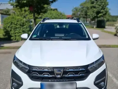 Gebraucht Dacia Sandero Comfort 100 PS (73 kW) 2021 Weiß Kleinwagen