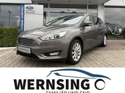 Gebraucht Ford Focus Titanium 125 PS (91 kW) 2015 Braun Limousine