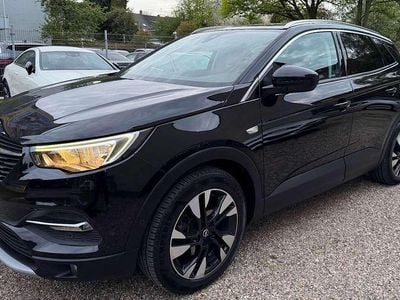 Usado Opel Grandland X Innovation 131 HP (96 kW) 2018 Preto SUV