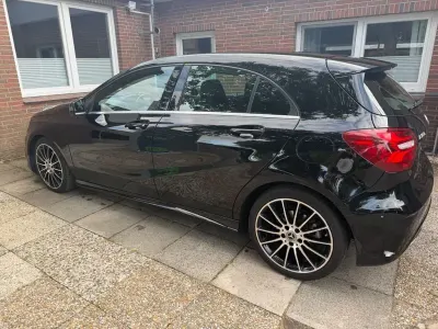 Gebraucht Mercedes A180 Edition 122 PS (89 kW) 2018 Schwarz Limousine