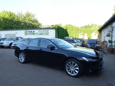 Gebraucht Volvo S90 Momentum 150 PS (110 kW) 2018 Onyx black Limousine