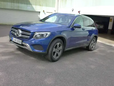 Gebraucht Mercedes GLC250 AMG line 204 PS (150 kW) 2017 Blau SUV