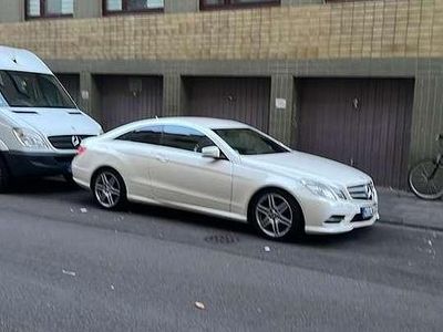 Mercedes E200