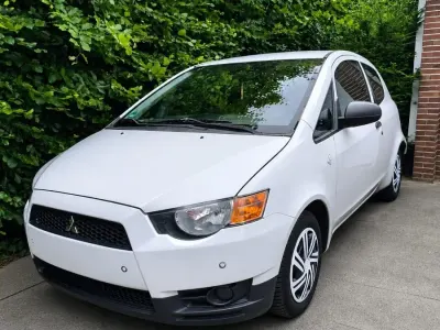 Gebraucht Mitsubishi Colt 75 PS (55 kW) 2013 Weiß Kleinwagen