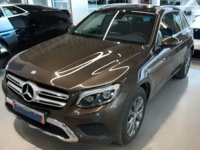 Gebraucht Mercedes GLC250 Exclusive 211 PS (155 kW) 2015 Manufaktur citrinbraun SUV