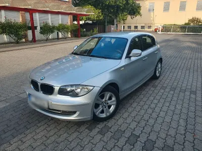 Gebraucht BMW 116 122 PS (89 kW) 2011 Silber Kleinwagen