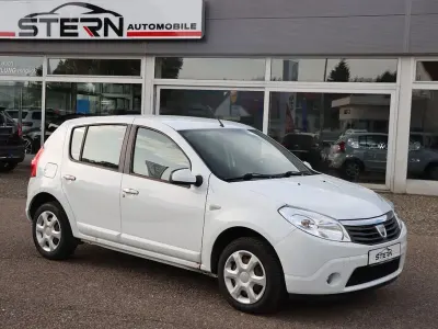 Gebraucht Dacia Sandero Lauréate 75 PS (55 kW) 2010 Weiß Limousine