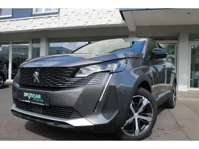 Gebraucht Peugeot 3008 Allure 131 PS (96 kW) 2023 Platinum) (grau SUV