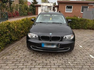 Second-hand BMW 116 122 CP (89 kW) 2010 Negru Hatchback