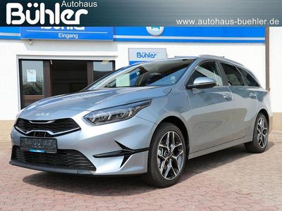 Neu Kia Ceed Sportswagon Plus 140 PS (102 kW) 2025 Lunarsilber metallic Kombi