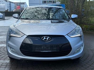 Gebraucht Hyundai Veloster 140 PS (102 kW) 2011 Silber Kleinwagen