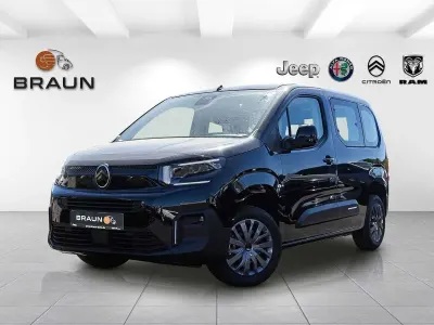 Neu Citroën Berlingo 102 PS (75 kW) 2026 Perlanera schwarz Van / Kleinbus