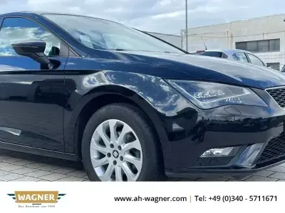 Używany Seat Leon Style 110 KM (80 kW) 2015 Czarny Sedan/Limuzyna