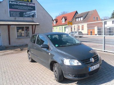 Usado VW Fox Refresh 54 HP (39 kW) 2009 Cinzento Citadino