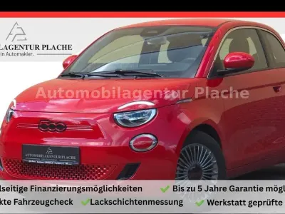 Gebraucht Fiat 500e Red 69 kW (95 PS) 2022 Rot Kleinwagen