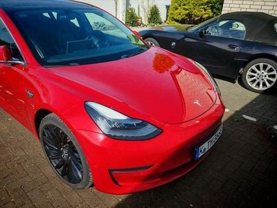 Gebraucht Tesla Model 3 Long Range RWD 239 kW (325 PS) 2019 Rot Limousine