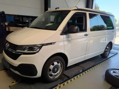 Gebraucht VW California Beach 150 PS (110 kW) 2021 Weiß Van