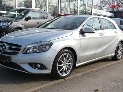 Gebraucht Mercedes A200 Urban 136 PS (100 kW) 2015 Silber Limousine