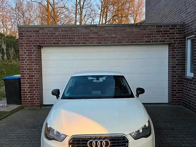 Gebraucht Audi A1 89 PS (65 kW) 2012 Weiß Kleinwagen