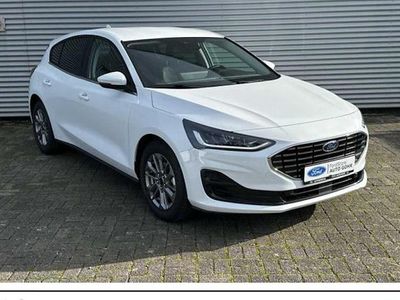 Weiß Neu 2025 Ford Focus Titanium Limousine | 26.890 € (Guter Preis)