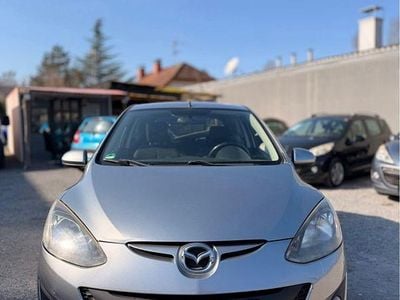Gebraucht Mazda 2 75 PS (55 kW) 2012 Grau Kleinwagen