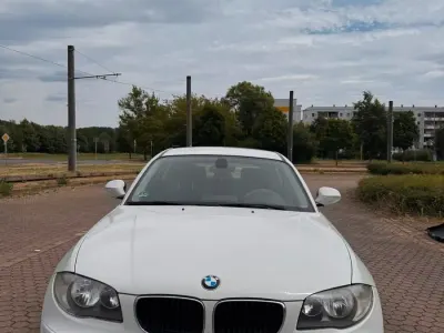 Gebraucht BMW 118 143 PS (105 kW) 2011 Weiß Kleinwagen