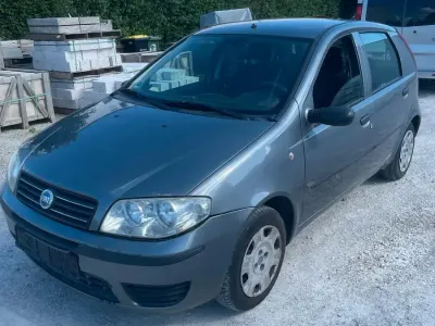 Gebraucht Fiat Punto 60 PS (44 kW) 2004 Grau Kleinwagen