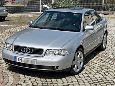 Second-hand Audi A4 Ambition 193 CP (141 kW) 2000 Argintiu Berlinǎ