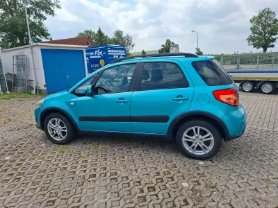 Gebraucht Suzuki SX4 79 PS (58 kW) 2010 Blau Kleinwagen