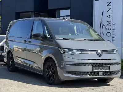 Gebraucht VW Multivan Life 150 PS (110 kW) 2025 Grau Van / Kleinbus