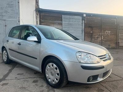 Gebraucht VW Golf V 102 PS (75 kW) 2007 Silber Limousine