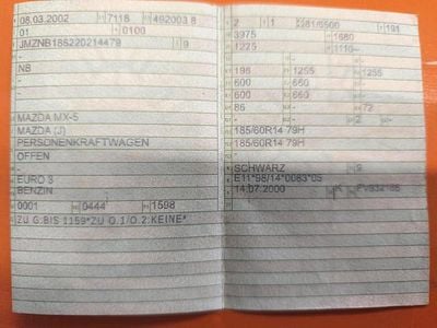 Gebraucht Mazda MX5 116 PS (85 kW) 2002 Schwarz Cabrio
