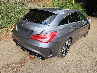 Gebraucht Mercedes CLA200 Shooting Brake 136 PS (100 kW) 2016 Grau Kombi