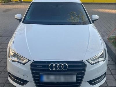 Second-hand Audi A3 S-Line 184 CP (135 kW) 2014 Alb Berlinǎ