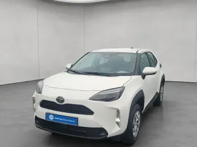 Neu Toyota Yaris Cross Business Edition 116 PS (85 kW) 2025 Weiß SUV