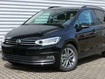 Neu VW Touran Comfortline 150 PS (110 kW) 2026 Grenadillschwarz metallic Van / Kleinbus