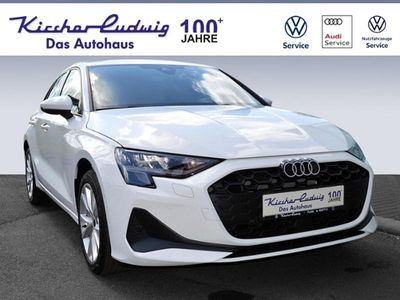 Gebraucht Audi A3 Ambiente 150 PS (110 kW) 2025 Arkonaweiß Limousine