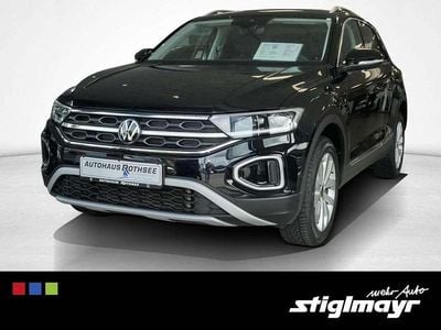 Second-hand VW T-Roc Style 110 CP (80 kW) 2023 Negru SUV