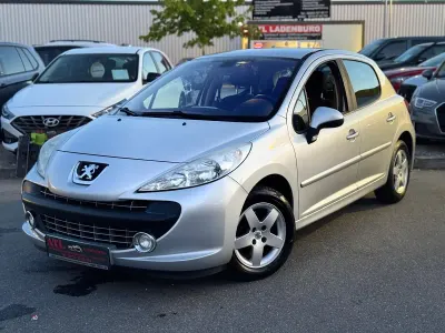 Gebraucht Peugeot 207 95 PS (69 kW) 2009 Silber Kleinwagen