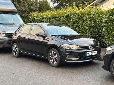 Gebraucht VW Polo Comfortline 75 PS (55 kW) 2018 Schwarz Kleinwagen