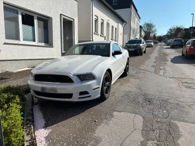 Gebraucht Ford Mustang 305 PS (224 kW) 2013 Weiß Coupé