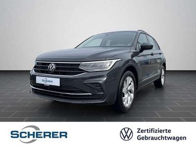 Gebraucht VW Tiguan Life 131 PS (96 kW) 2023 Uranograu SUV