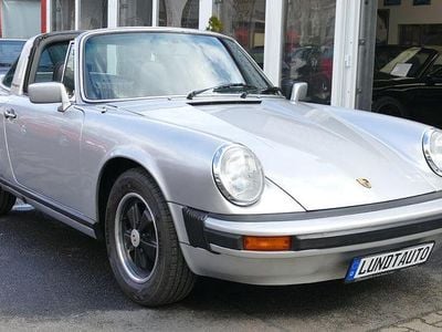 Usado Porsche 911S 165 HP (121 kW) 1975 Prateado Cabrios