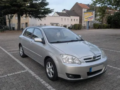 Gebraucht Toyota Corolla Sol 110 PS (80 kW) 2005 Silber Limousine