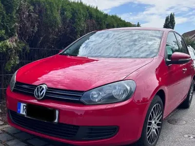 Gebraucht VW Golf VI Comfortline 122 PS (89 kW) 2009 Rot Kleinwagen