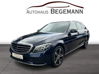 Gebraucht Mercedes C300 Avantgarde 194 PS (142 kW) 2021 Blau Limousine